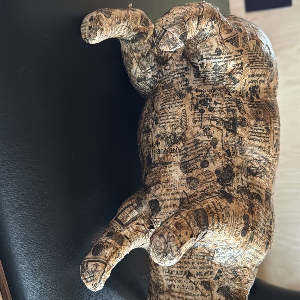 Decorative Pig Figurine with Newspaper Print - Picture 4 of 5